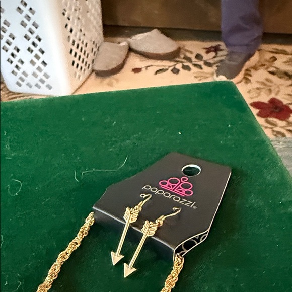Paparazzi Gold Necklace and Earring Set . - Picture 2 of 7